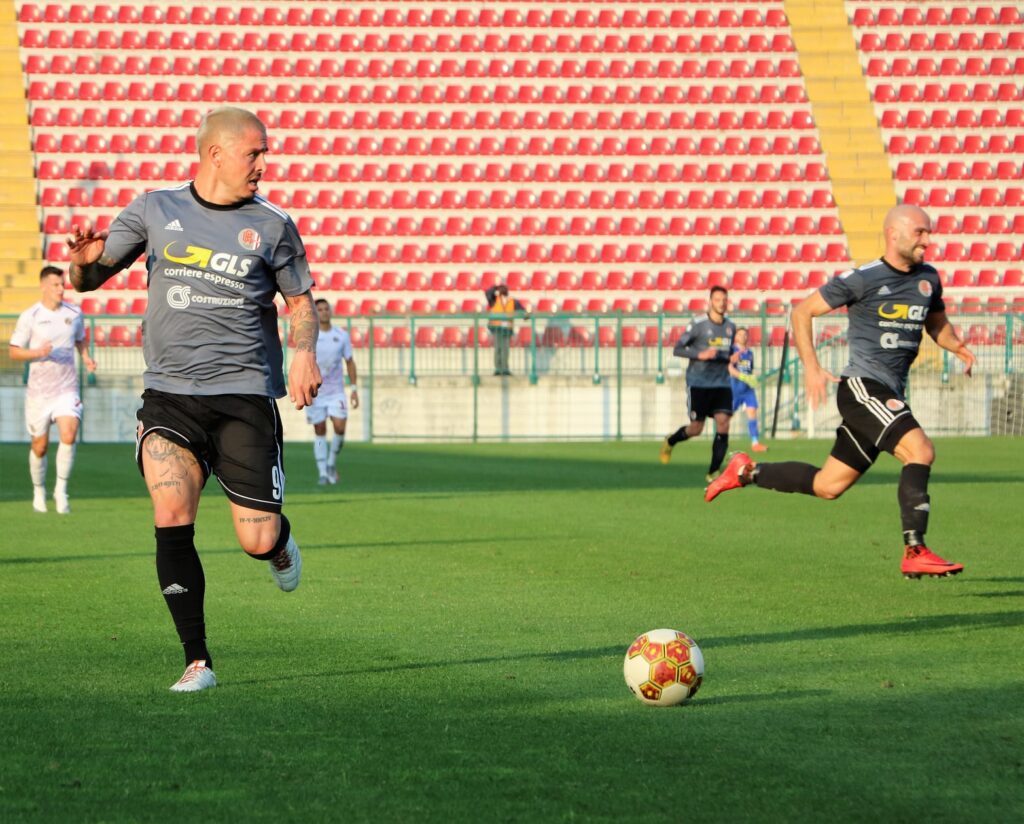 Eusepi in azione durante il match contro il Livorno, valido per la nona giornata di Serie C 2020/21