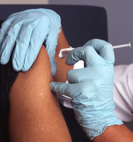 Vaccino con braccio di silicone