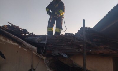 Incendio di un tetto a Savignone
